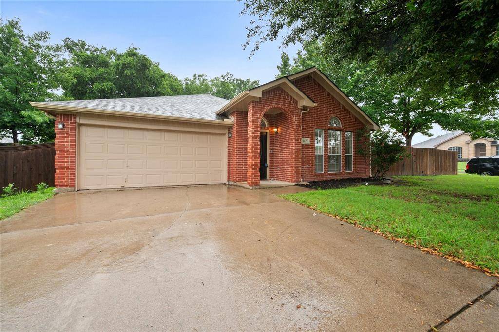 1627 Wintercrest Road, Grand Prairie, TX 75052
