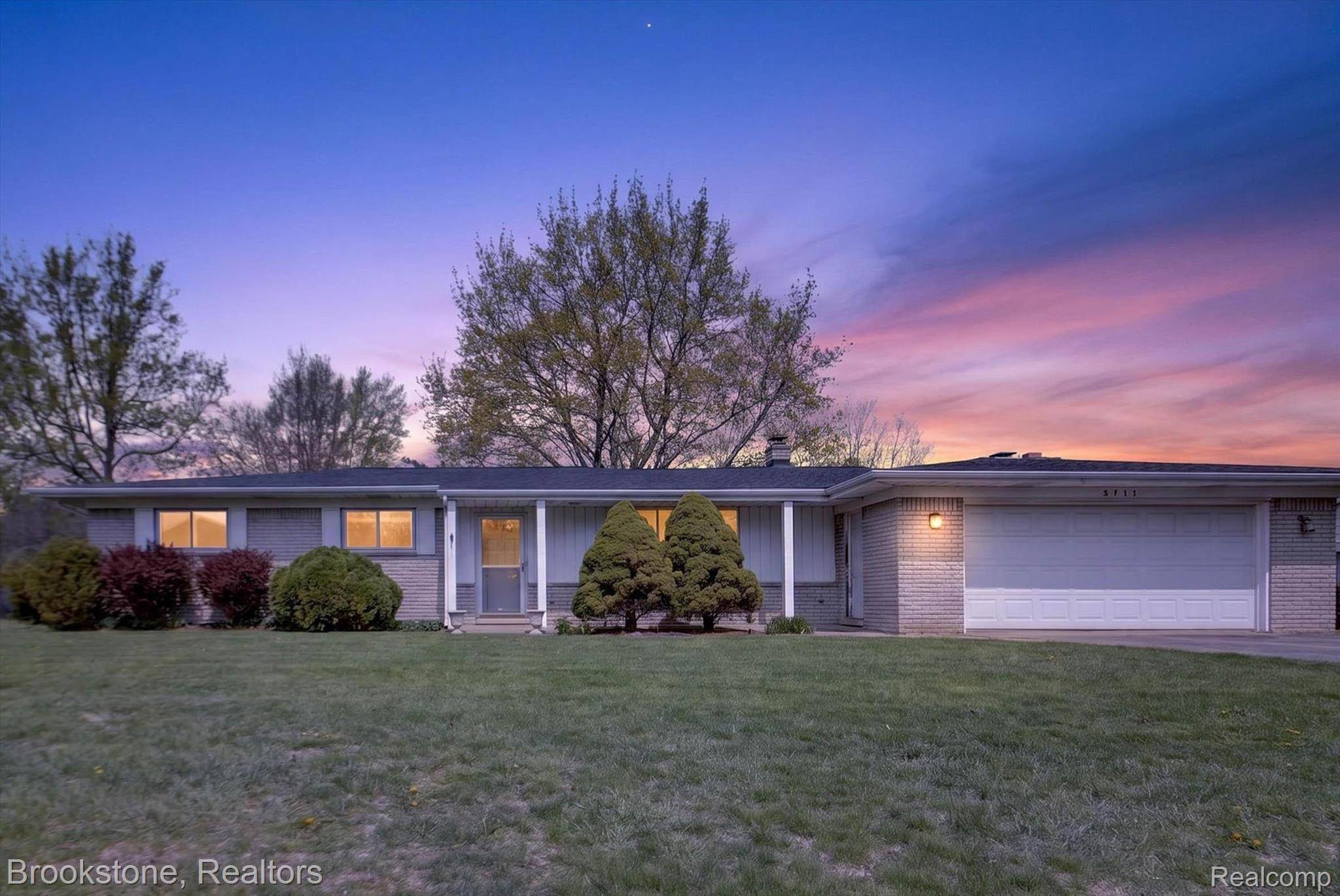 2732 Lacota RD, Waterford Charter Township, MI 48328