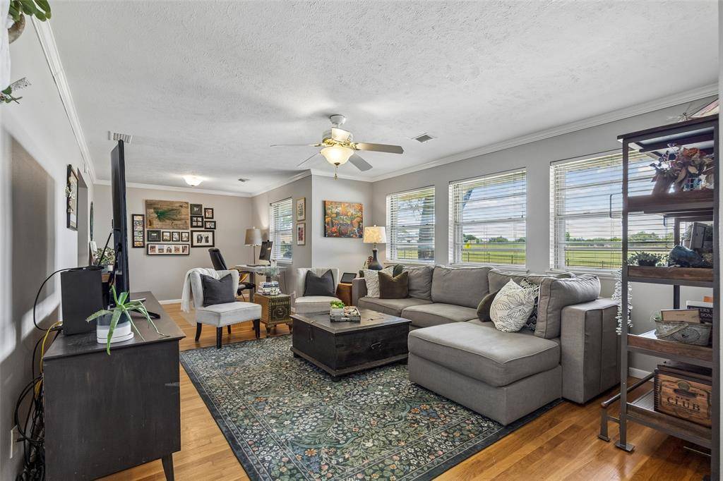 635 Classen Drive, Dallas, TX 75218