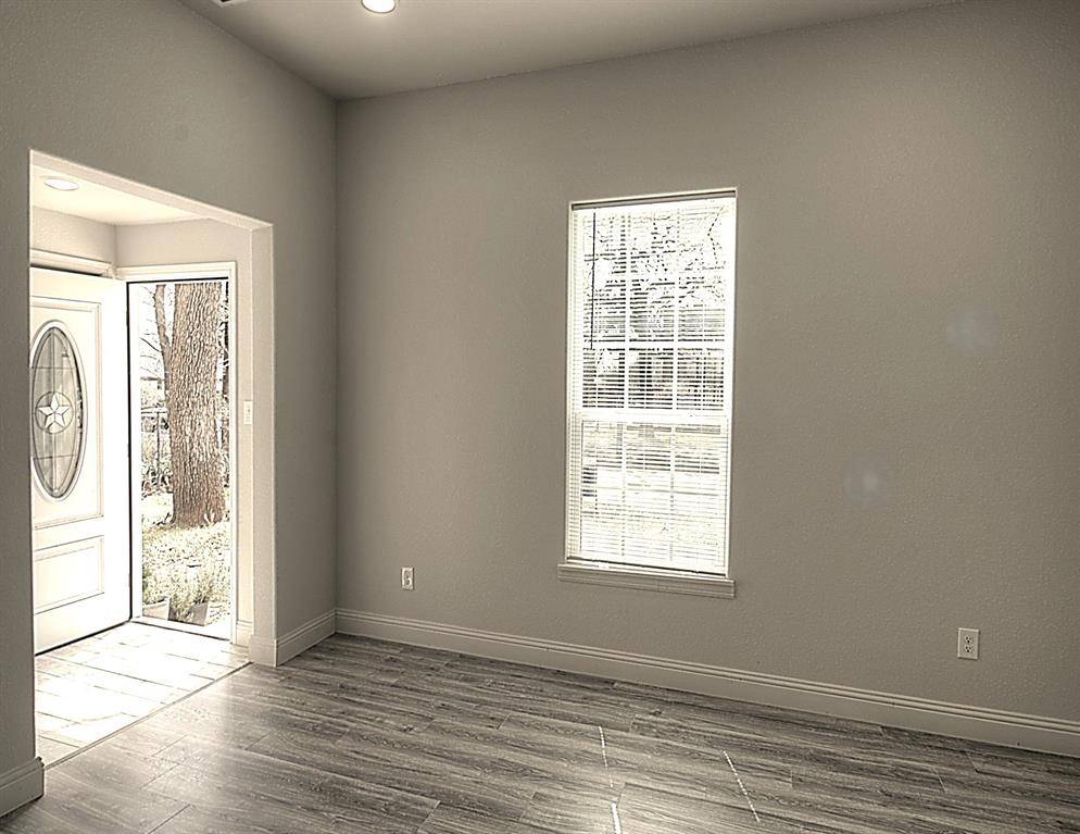 605 Olive Street, Cleburne, TX 76031