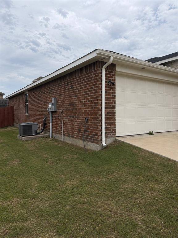 2012 Princeton Avenue, Farmersville, TX 75442