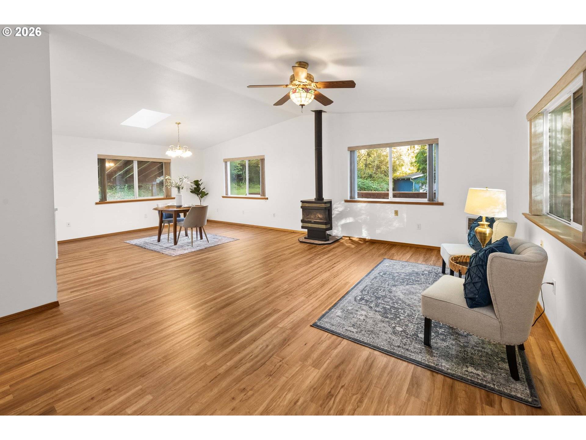 89022 WELCH RD, Astoria, OR 97103