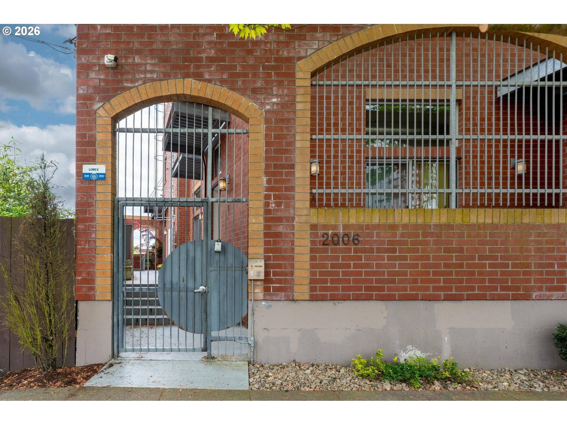 2006 SE MORRISON ST #D, Portland, OR 97214