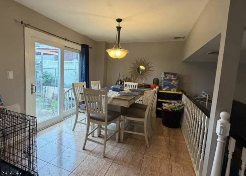 12 Drapkin Ave, Linden City, NJ 07036