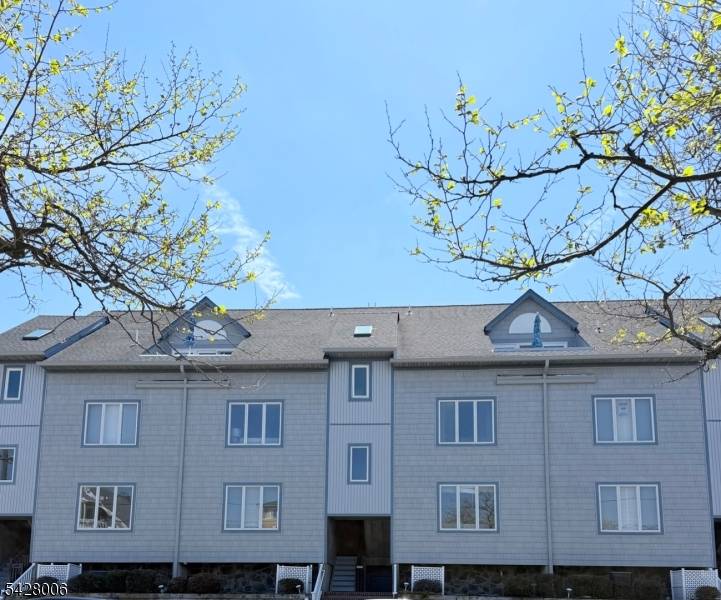 113 LAREINE AVENUE UNIT 301 #301, Bradley Beach Boro, NJ 07720