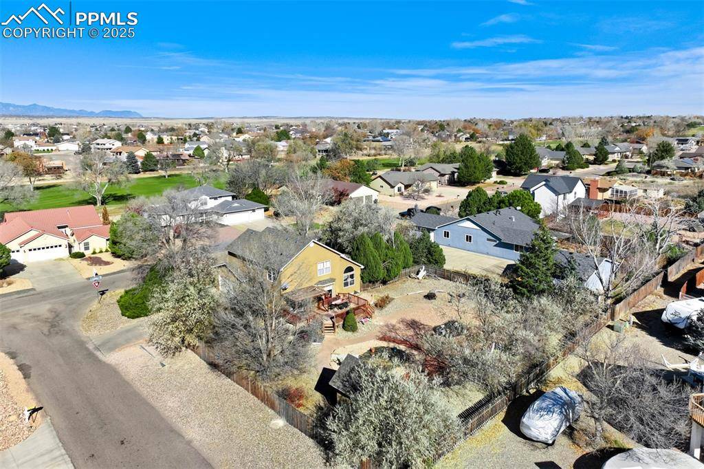 490 W Fairway DR, Pueblo, CO 81007