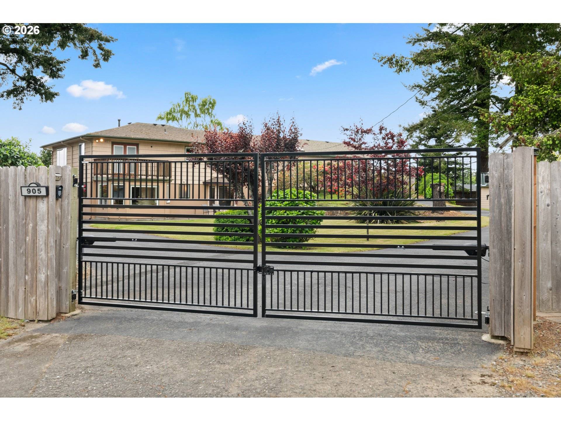 905 BARBRA LN, Brookings, OR 97415