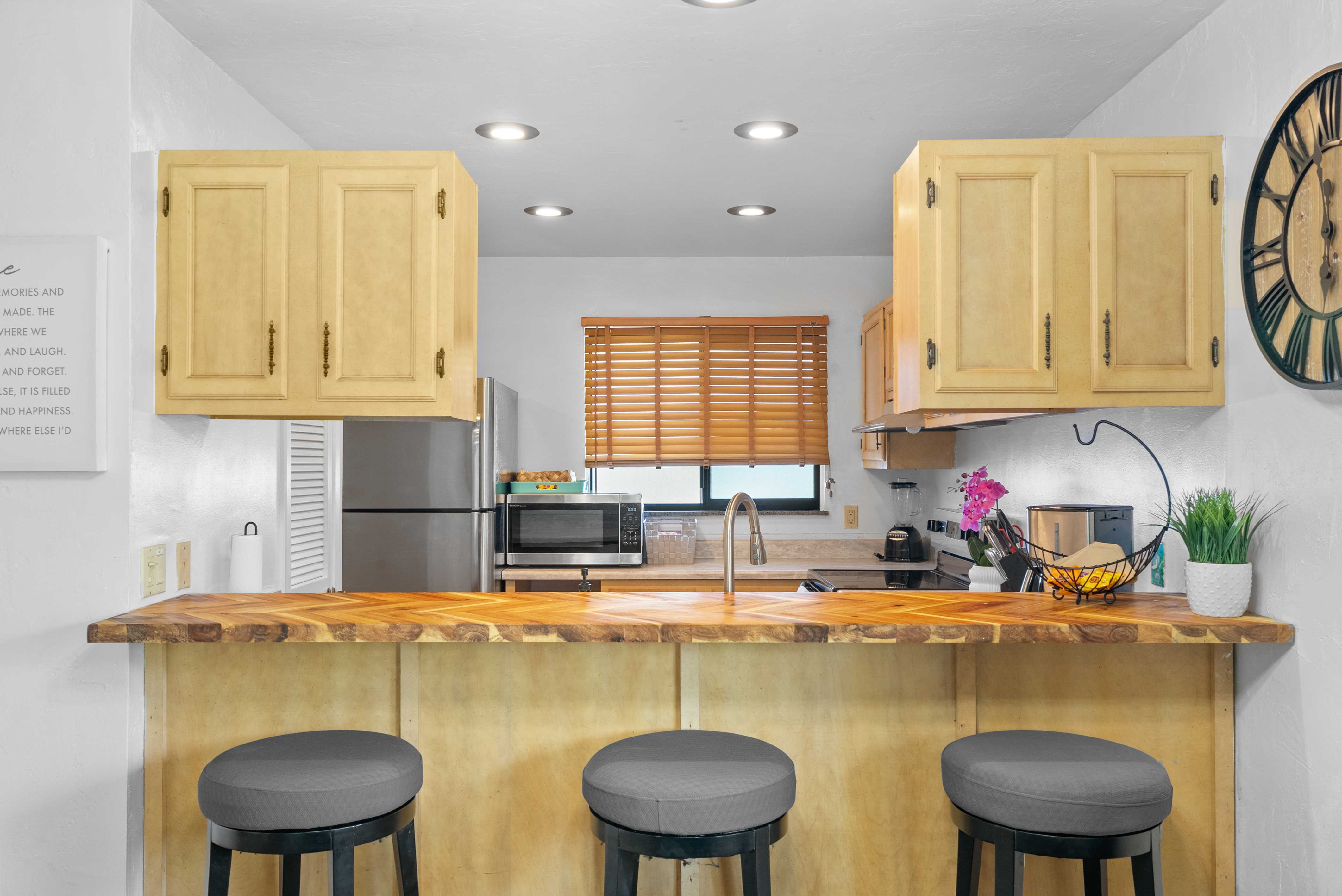 76-6283 ALII DR #B405, Kailua Kona, HI 96740