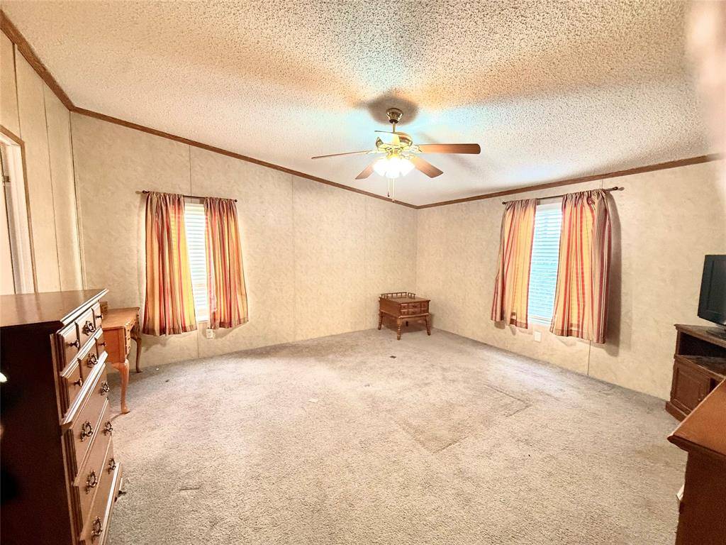 254 Holiday Village Drive, Quitman, TX 75783