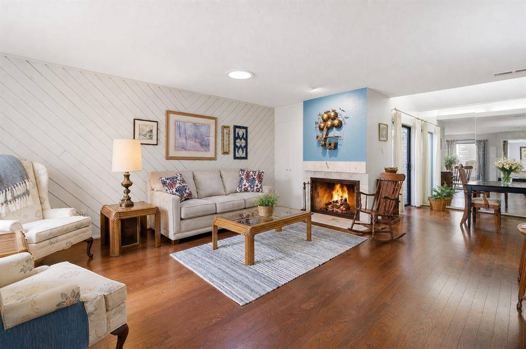 618 Castlewood Lane, Arlington, TX 76012