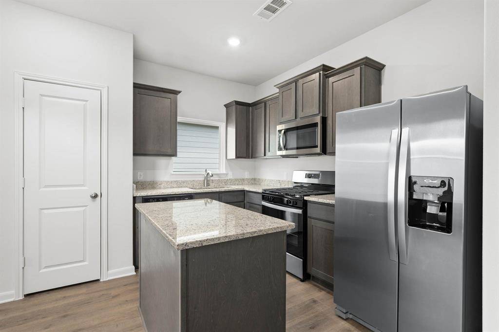 1549 Harvester Drive, Fort Worth, TX 76140