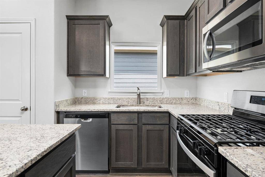 1549 Harvester Drive, Fort Worth, TX 76140