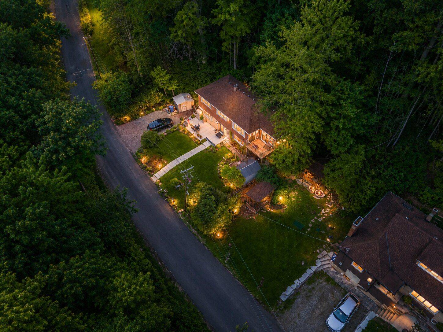 1343 Hidden Valley RD, Burlington, ON L7P 0T5