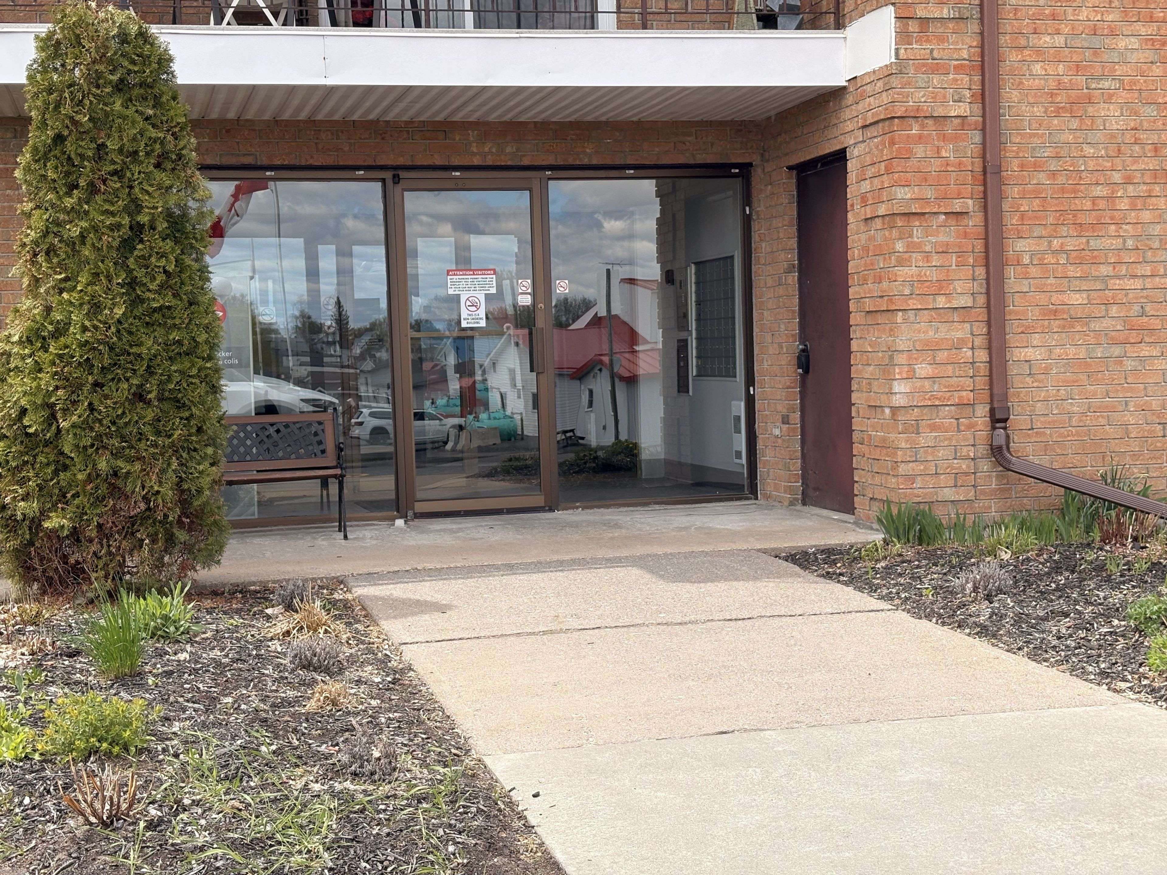 220 Kenyon ST, North Glengarry, ON K0C 1A0