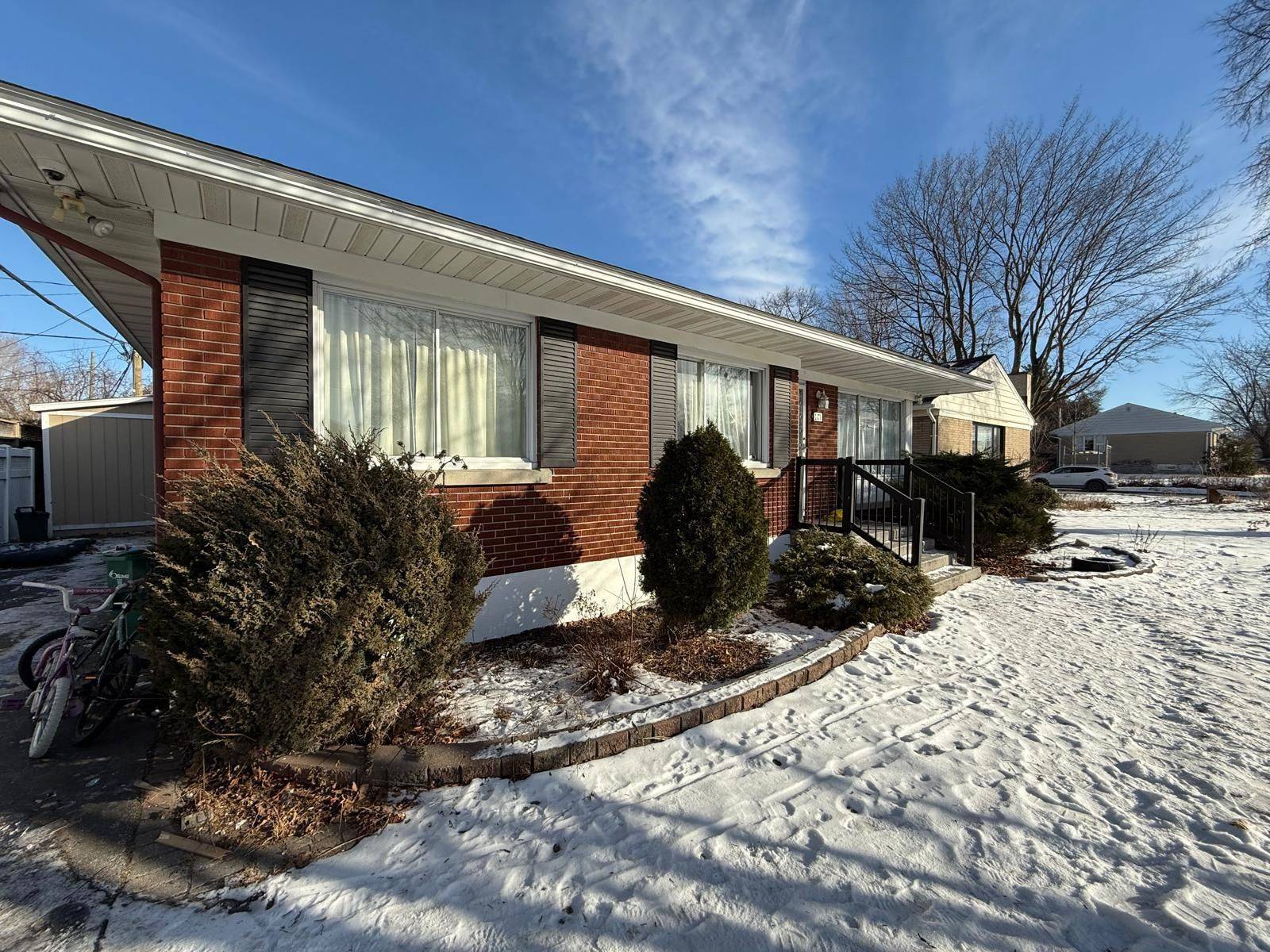 1171 Checkers RD #B, Belair Park - Copeland Park And Area, ON K2C 2S6