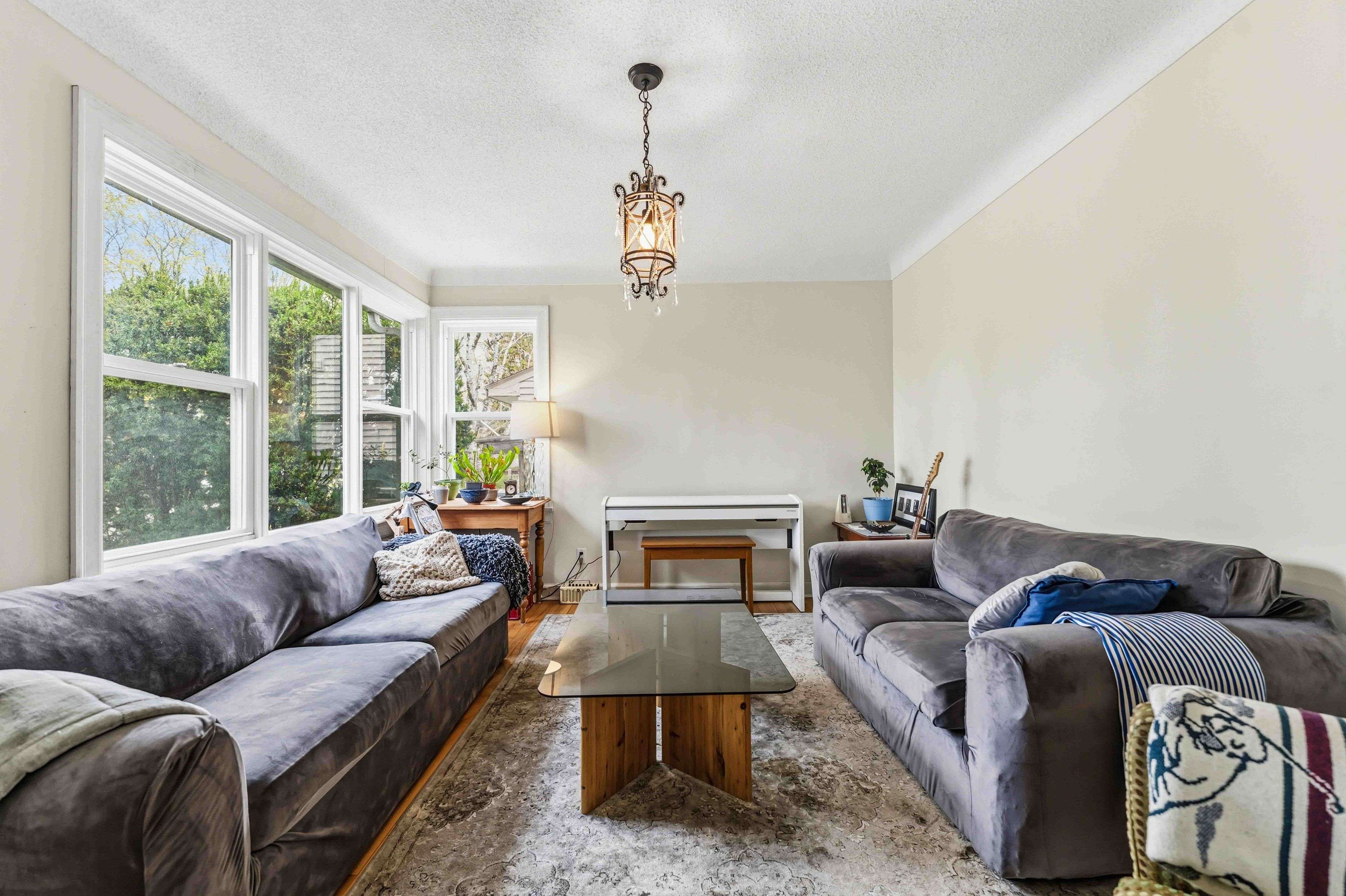 1272 Livingstone AVE, Alta Vista And Area, ON K1H 7P8
