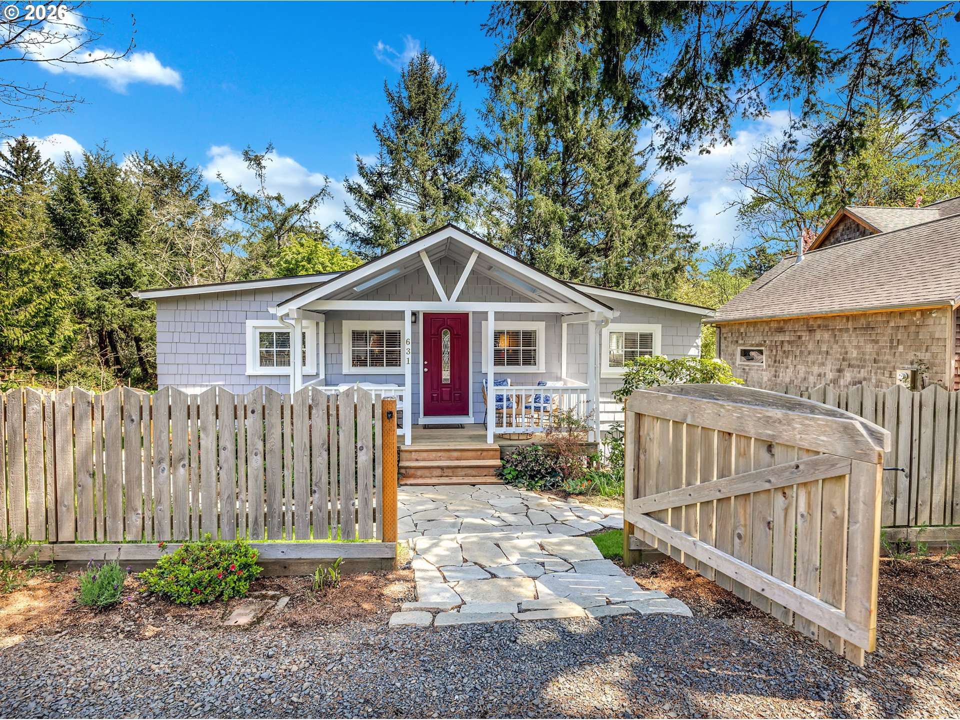 631 N LARCH ST, Cannon Beach, OR 97110