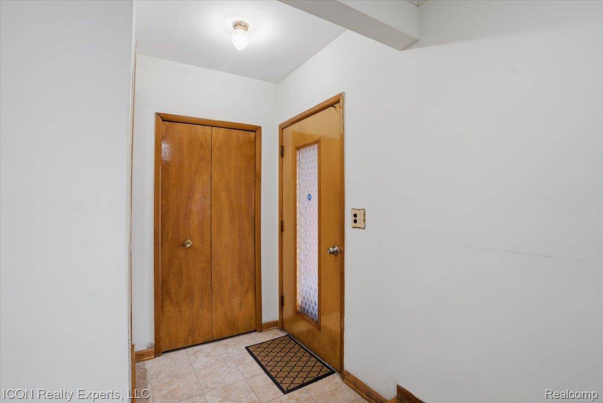 31212 Saratoga AVE, Warren, MI 48093