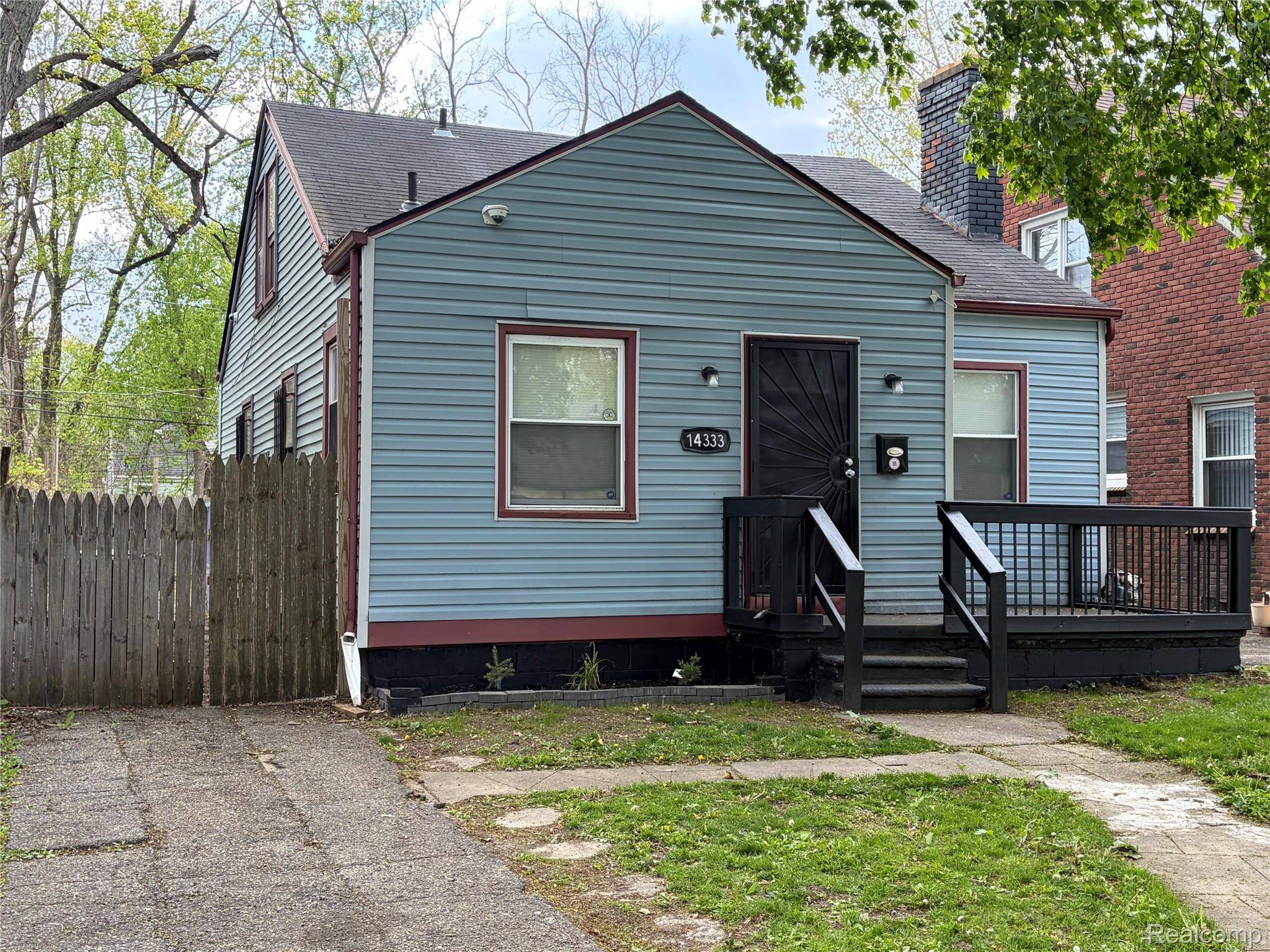 14333 Grandville AVE, Detroit, MI 48223