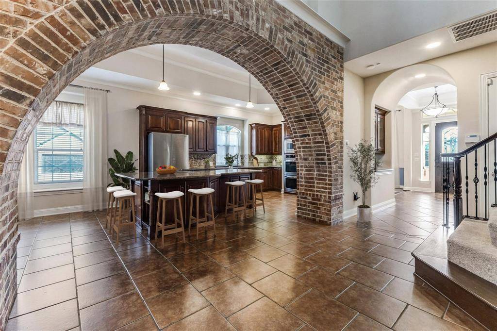 11327 Mounts Run Drive, Dallas, TX 75218