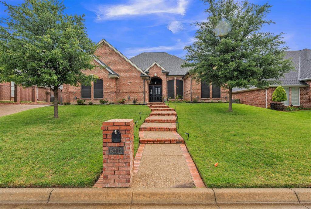 6205 Skylark Circle, North Richland Hills, TX 76180