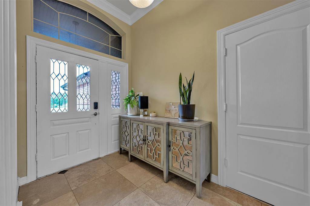 6205 Skylark Circle, North Richland Hills, TX 76180