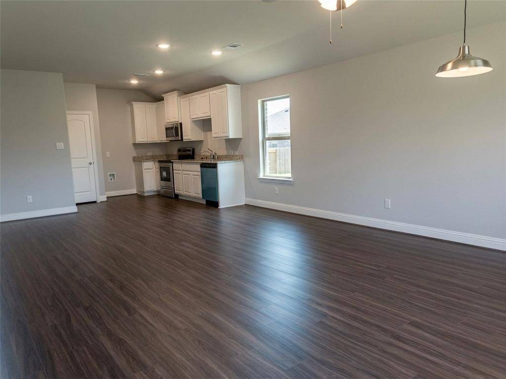 1419 Warringwood Drive, Greenville, TX 75402