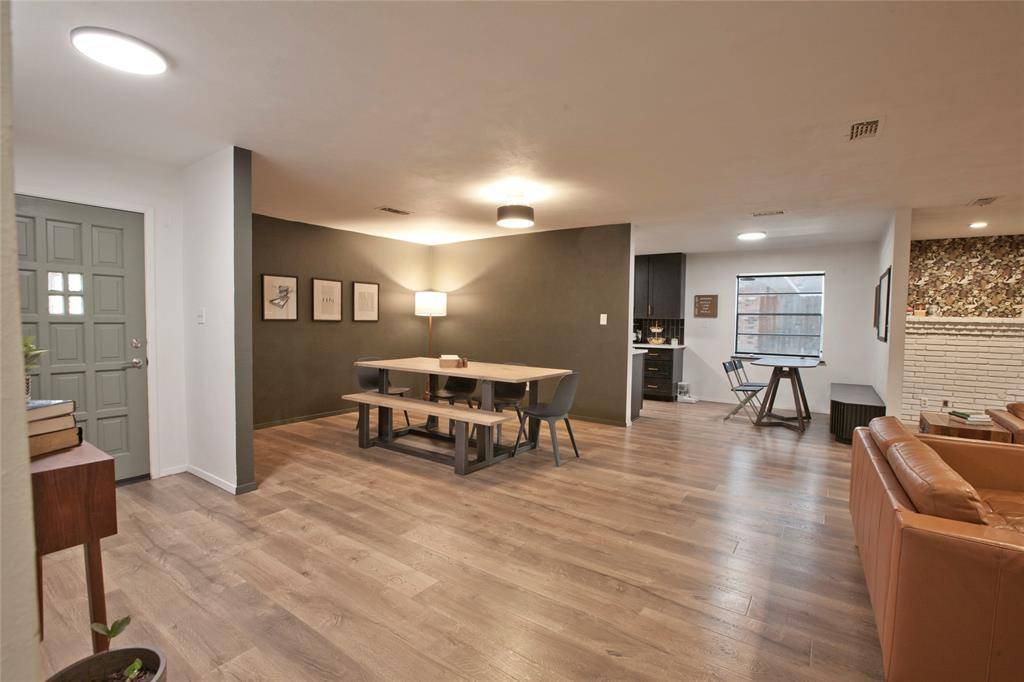 3905 Sundown Drive, Benbrook, TX 76116