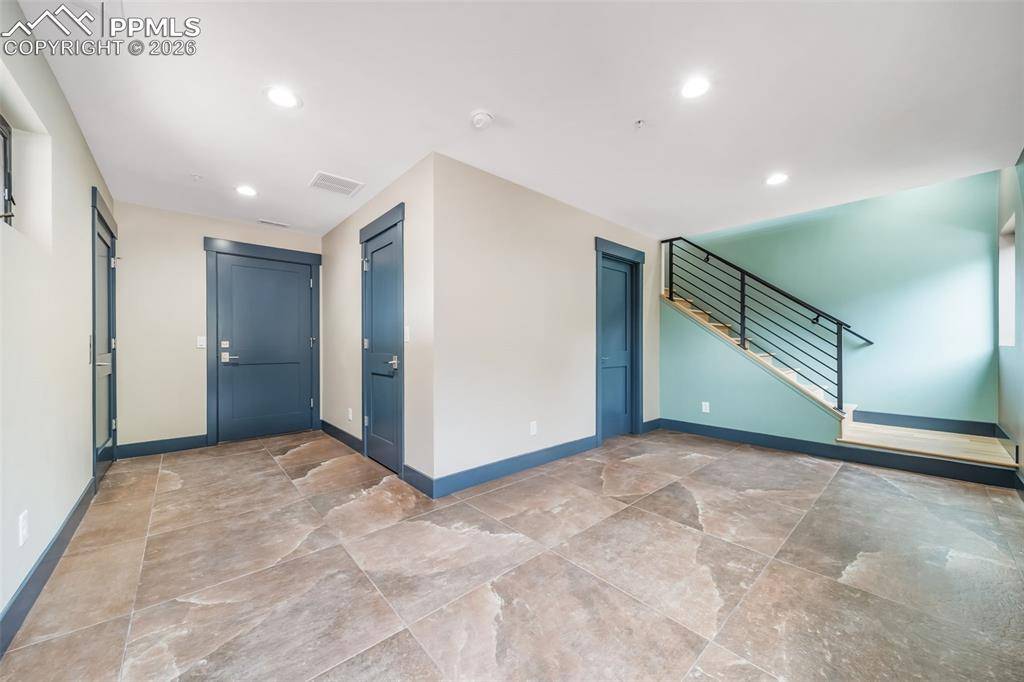 101 Beckers LN, Manitou Springs, CO 80829