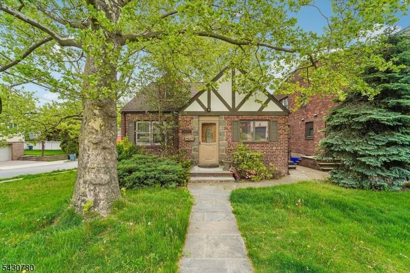 1030 Jassamine Way, Fort Lee Boro, NJ 07024