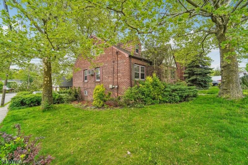 1030 Jassamine Way, Fort Lee Boro, NJ 07024