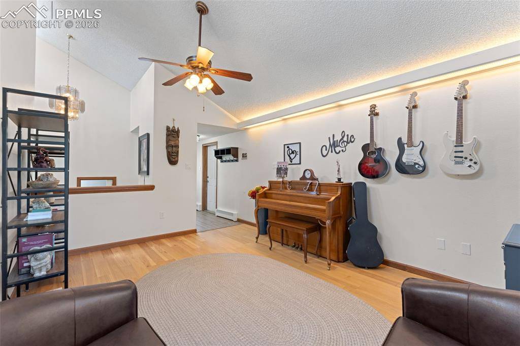 1851 Buttercup RD, Elizabeth, CO 80107