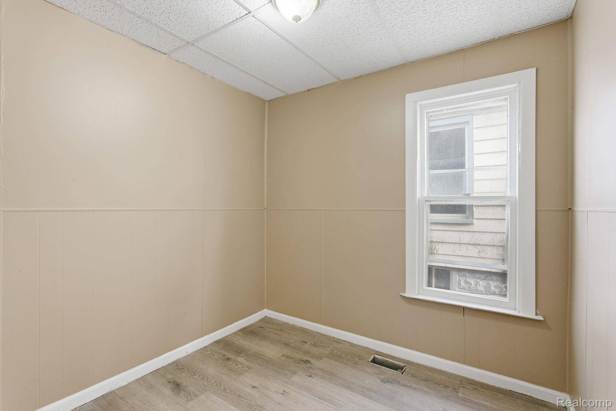 81 E Henry ST, River Rouge, MI 48218