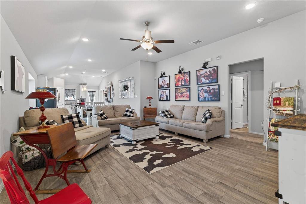 14136 Danesdale Drive, Pilot Point, TX 76258