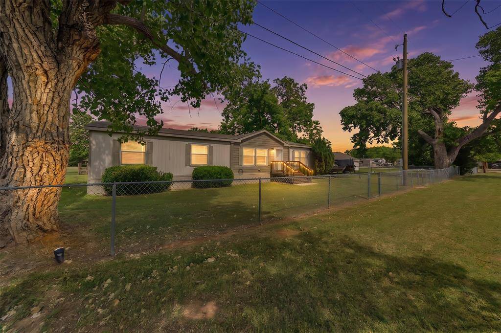 3401 Samoan Court, Granbury, TX 76048