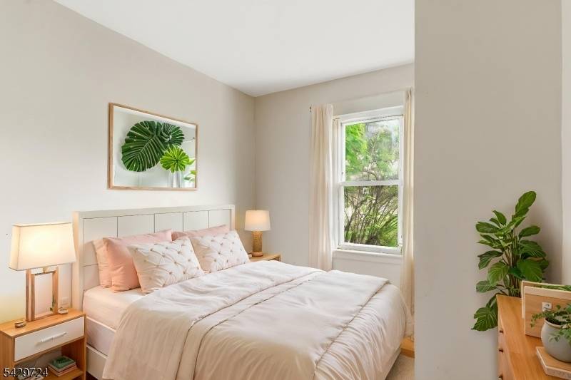 11 Sunset Ave, Newark City, NJ 07106