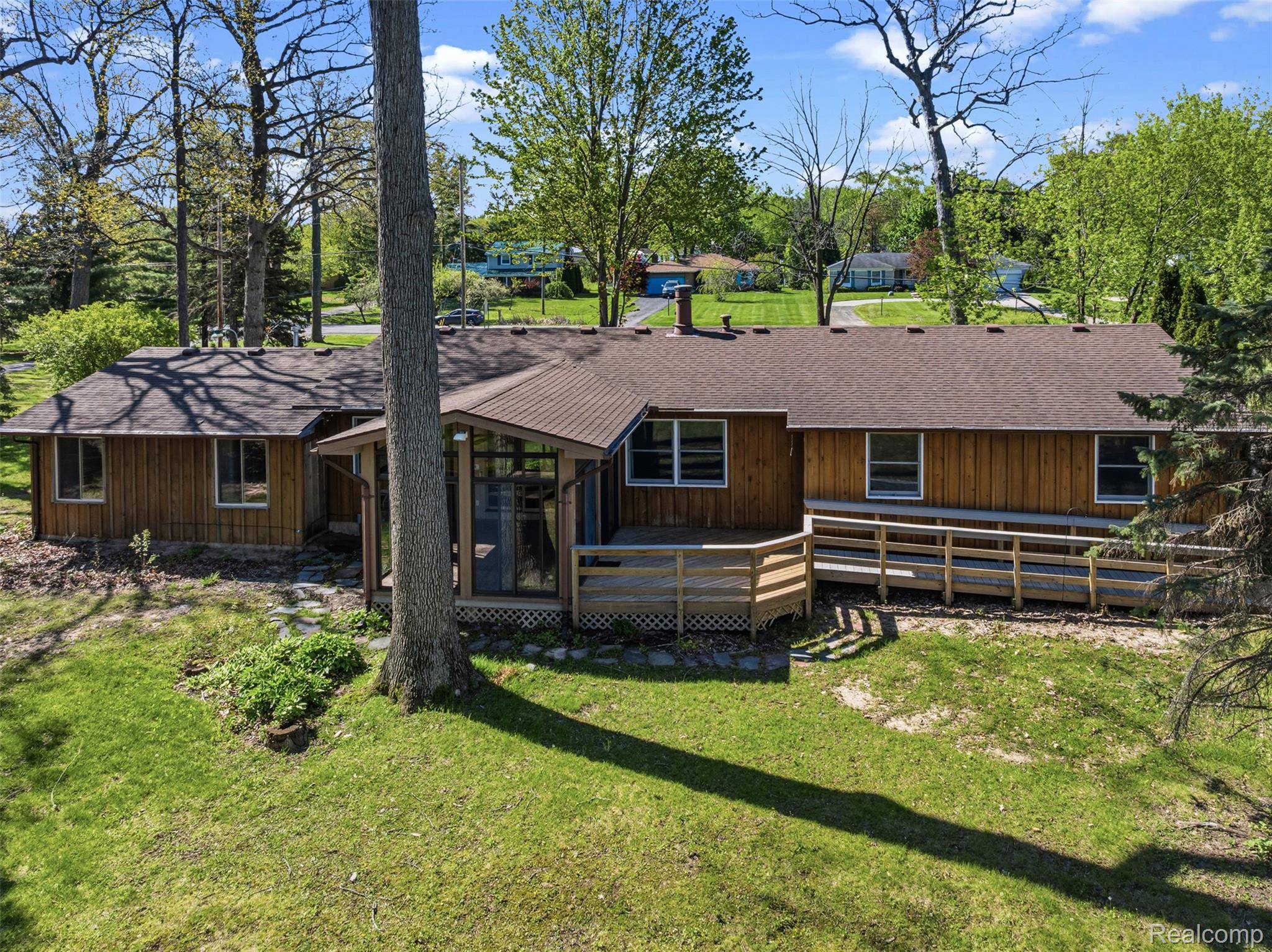 4191 McCandlish RD, Grand Blanc Charter Township, MI 48439