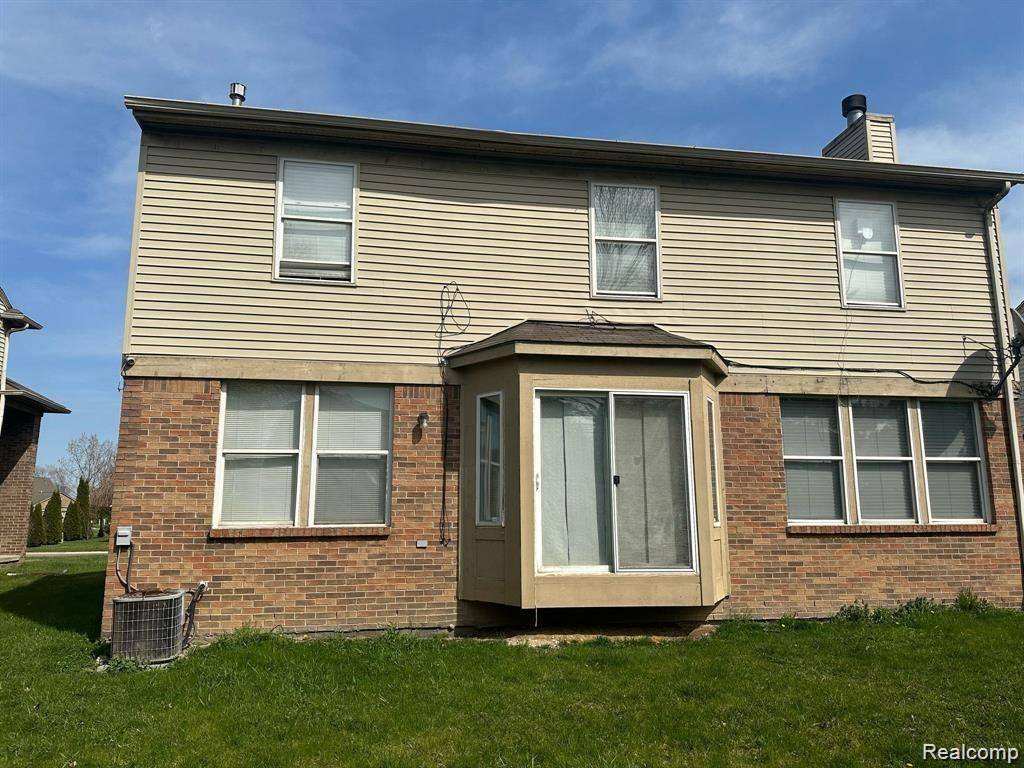 55 Morross CIR, Dearborn, MI 48126