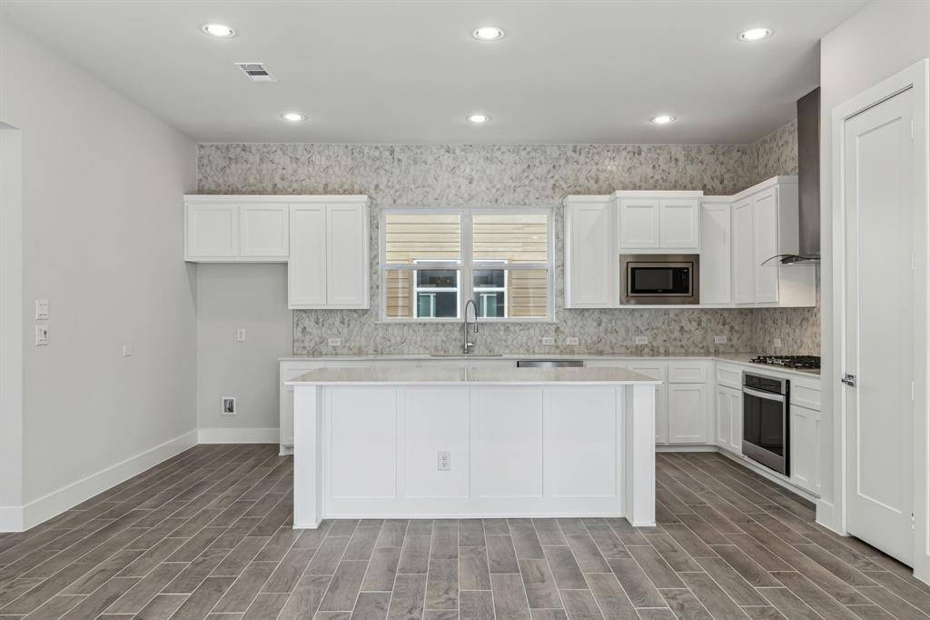 2644 Carmelita Street, Dallas, TX 75212