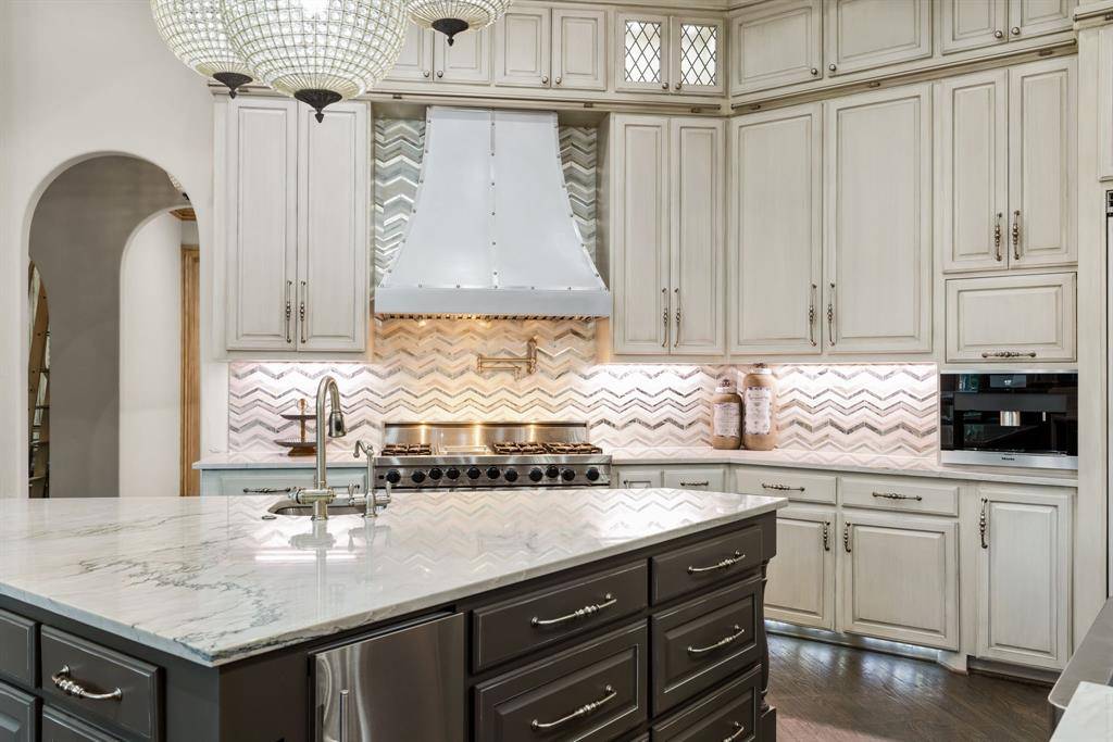 2656 Twelve Oaks Lane, Celina, TX 75078