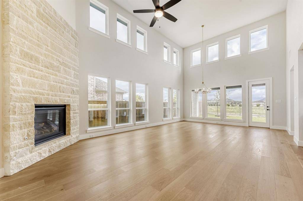 807 Open Range Drive, Mansfield, TX 76063