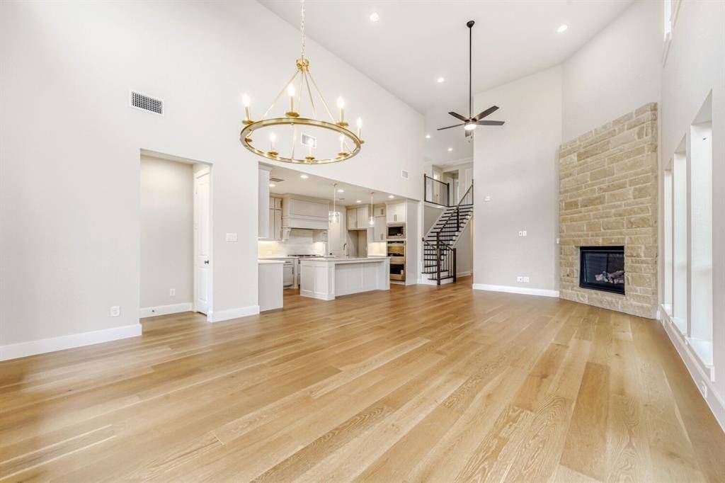 807 Open Range Drive, Mansfield, TX 76063