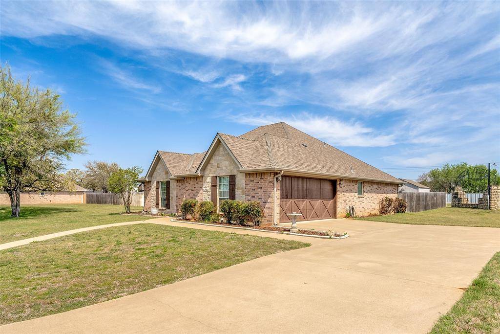 3901 Bonita Court, Granbury, TX 76049