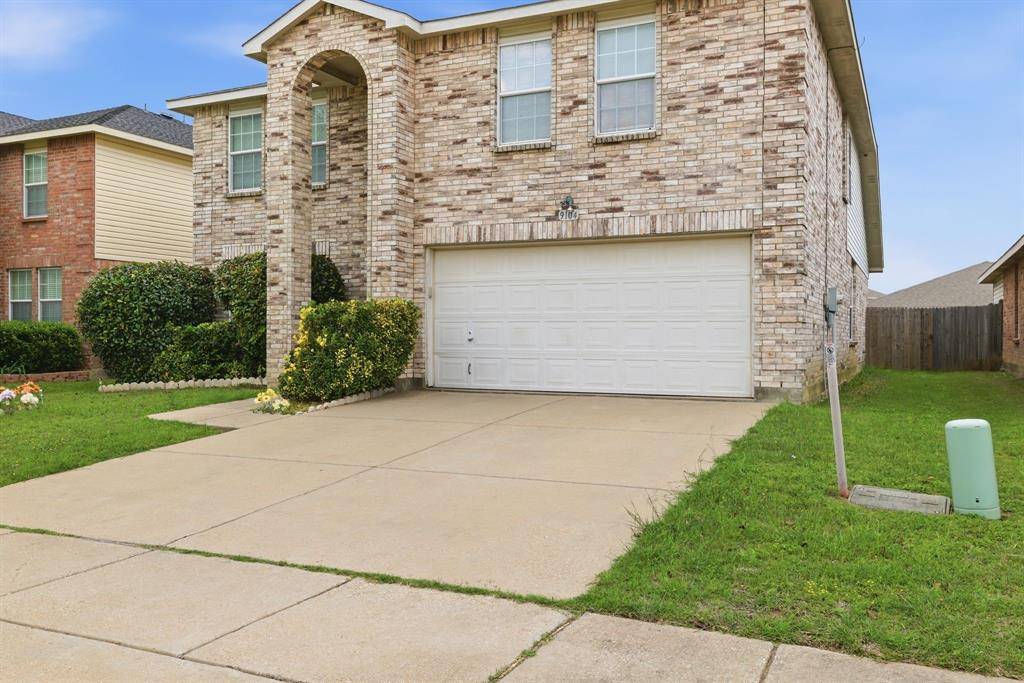 9104 Cheswick Drive, Fort Worth, TX 76123
