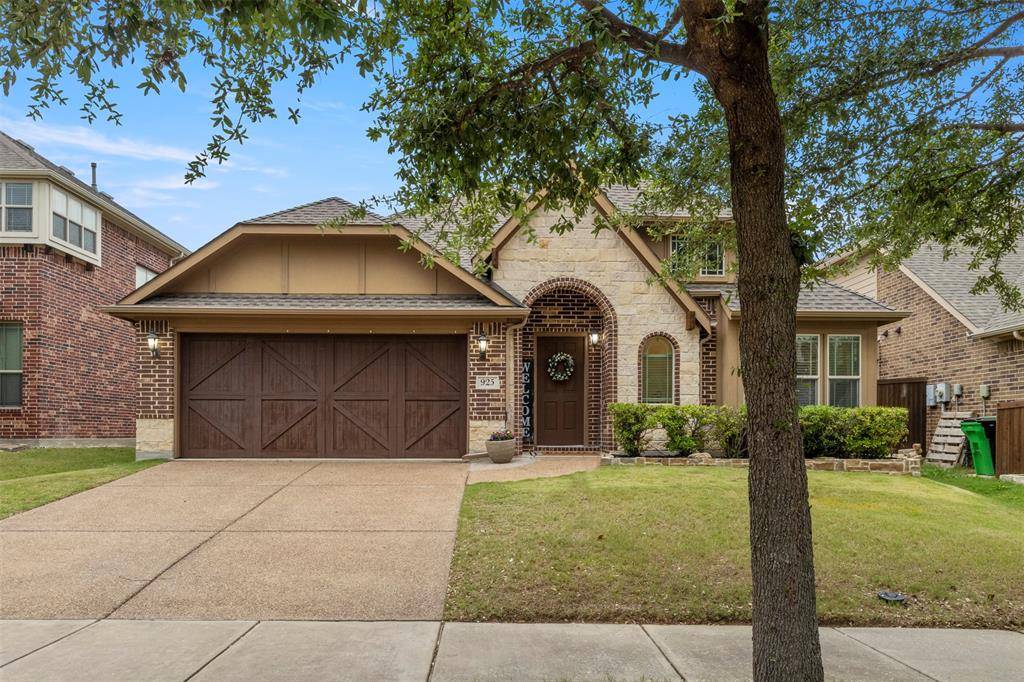 925 Lighthouse Lane, Savannah, TX 76227