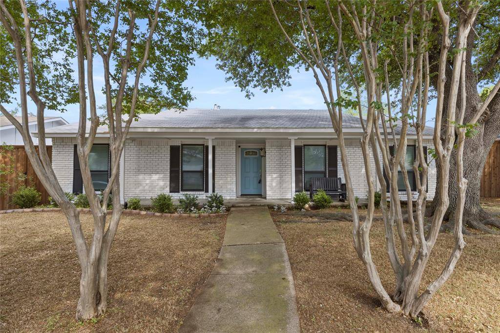 2814 Lindbergh Drive, Dallas, TX 75228