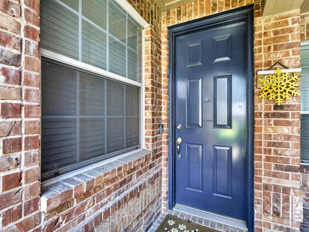 1828 Branch Trail, Carrollton, TX 75007