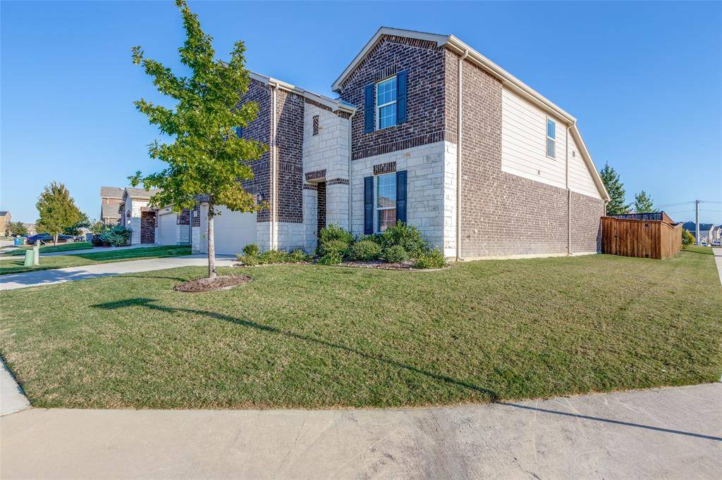 1700 Vernon Drive, Aubrey, TX 76227