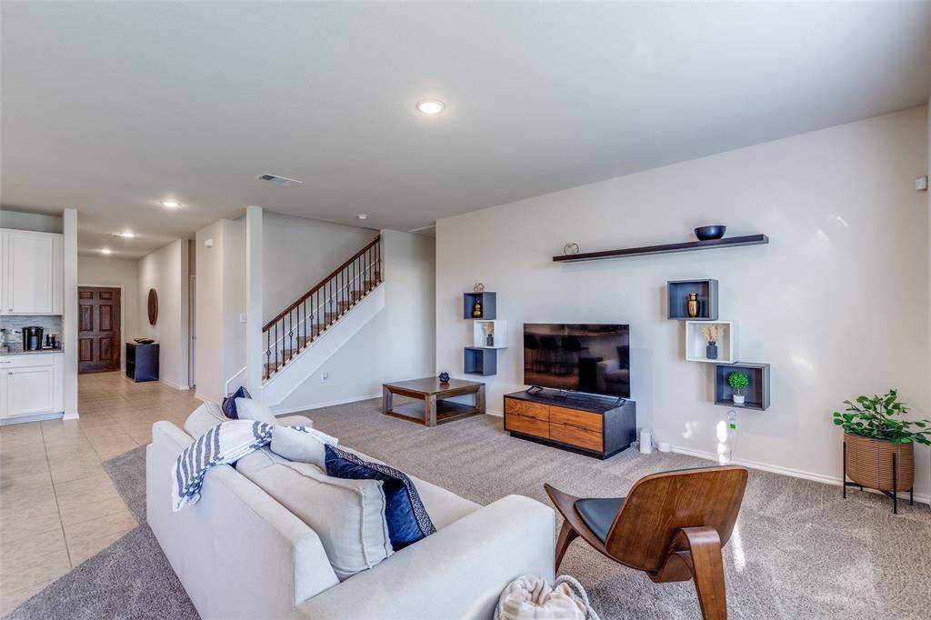 1700 Vernon Drive, Aubrey, TX 76227