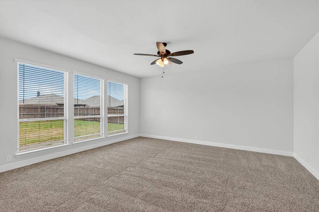 3918 Holly Springs Lane, Kaufman, TX 75142